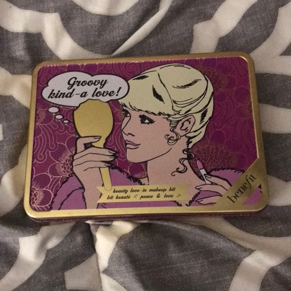 BENEFIT Makeup Kit - Picture 3 of 4